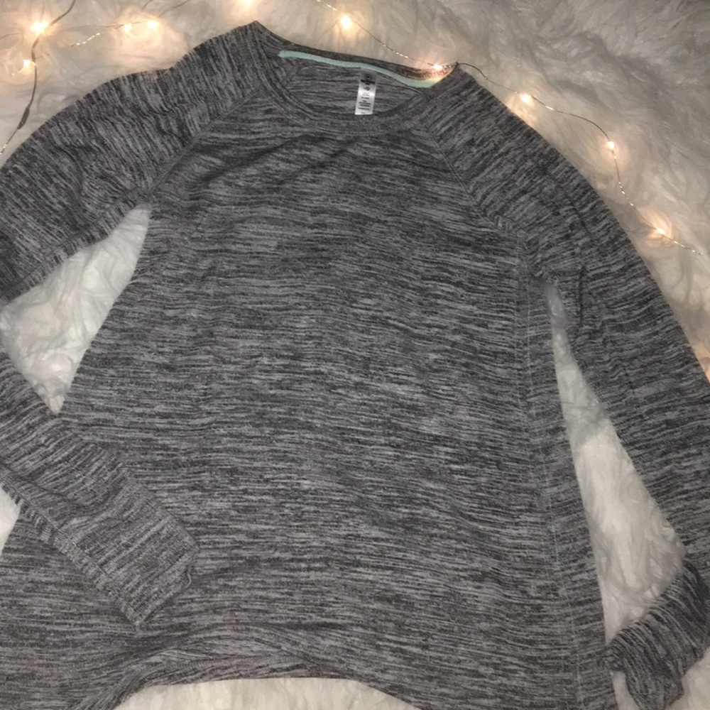 long sleeve grey tee shirt